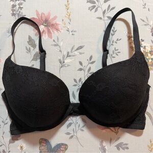 Victoria's Secret Black Lace Push-Up Pigeonnant Bra 32DD